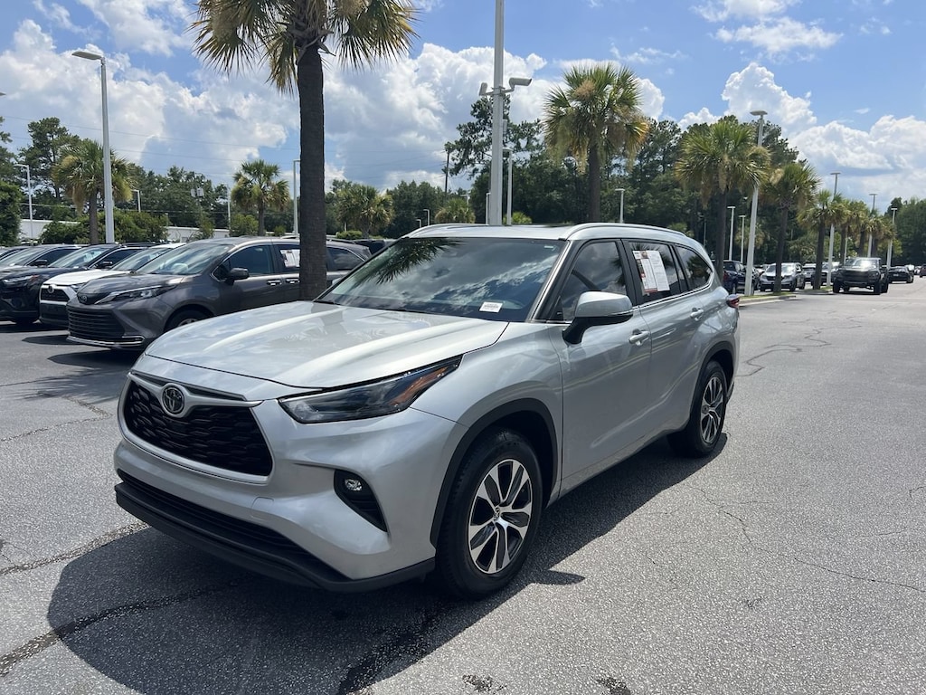 Used 2023 Toyota Highlander XLE SUV
