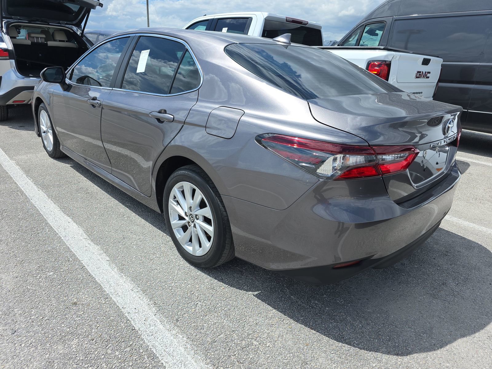 2023 Toyota Camry LE photo 6