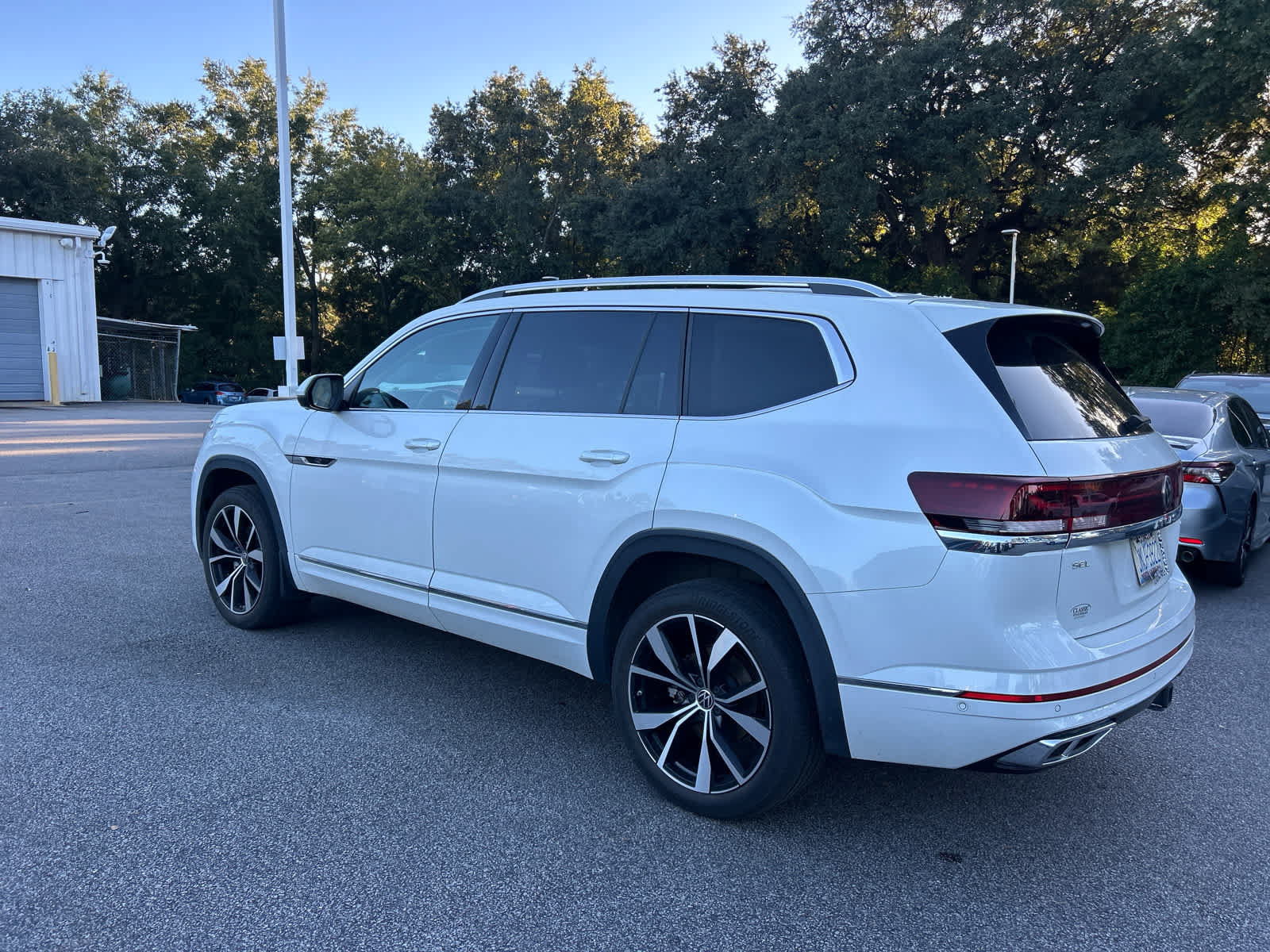 2024 Volkswagen Atlas 2.0T SEL Premium R-Line SUV