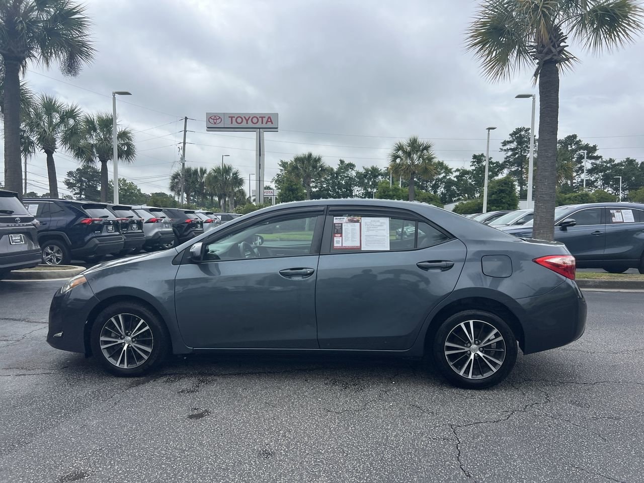 2017 Toyota Corolla LE photo 5