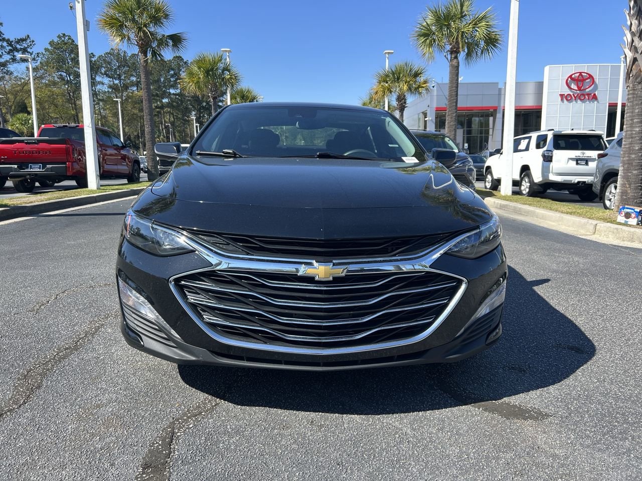 2023 Chevrolet Malibu LT photo 2