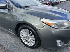2013 Toyota Avalon Hybrid Limited Sedan