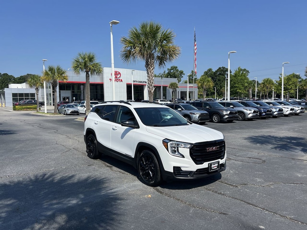 Used 2023 GMC Terrain SLE SUV