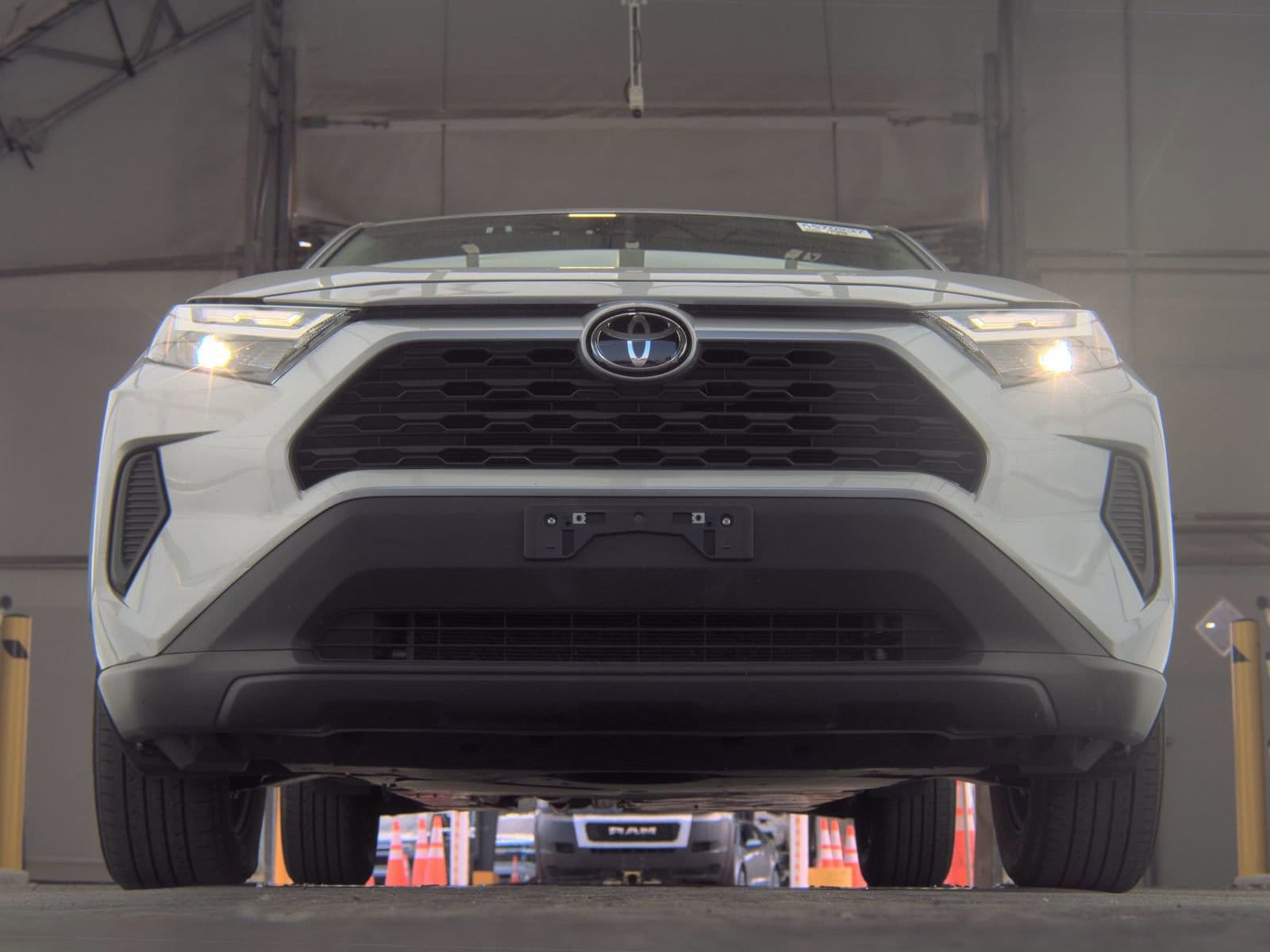 2024 Toyota RAV4 LE photo 3