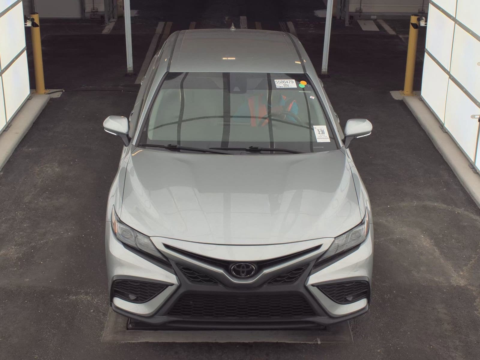 2023 Toyota Camry SE photo 2