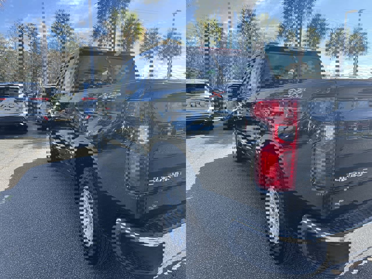 2025 Chevrolet Silverado 1500 LT photo 6