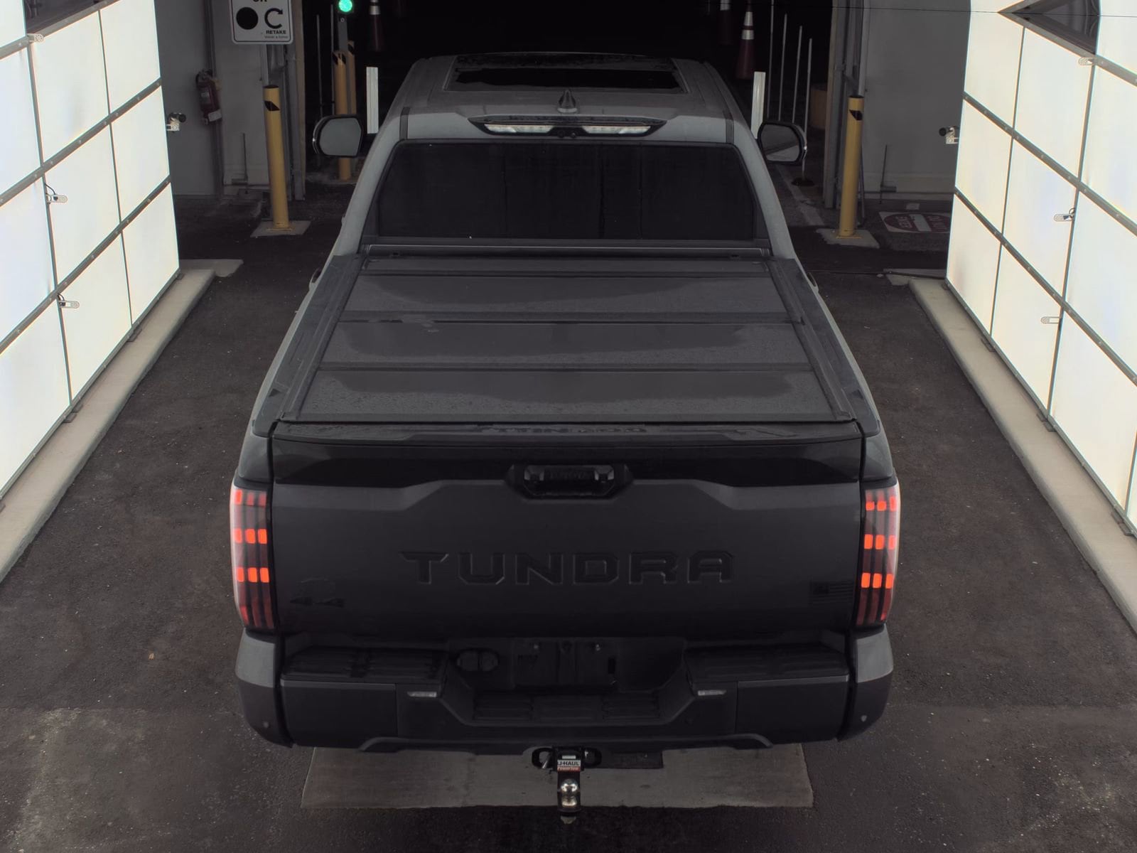 2023 Toyota Tundra Platinum photo 4