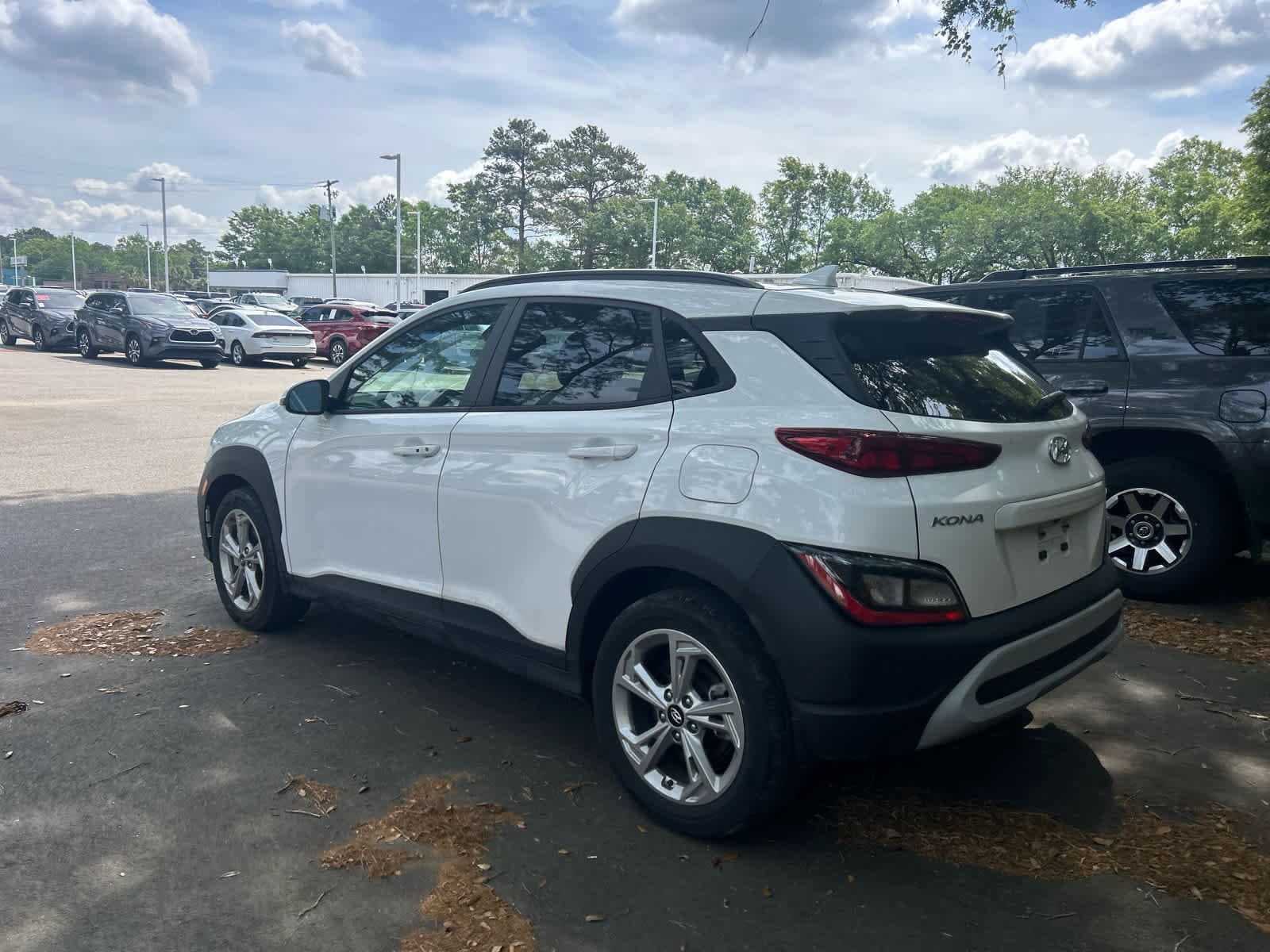 2023 Hyundai Kona SEL photo 2