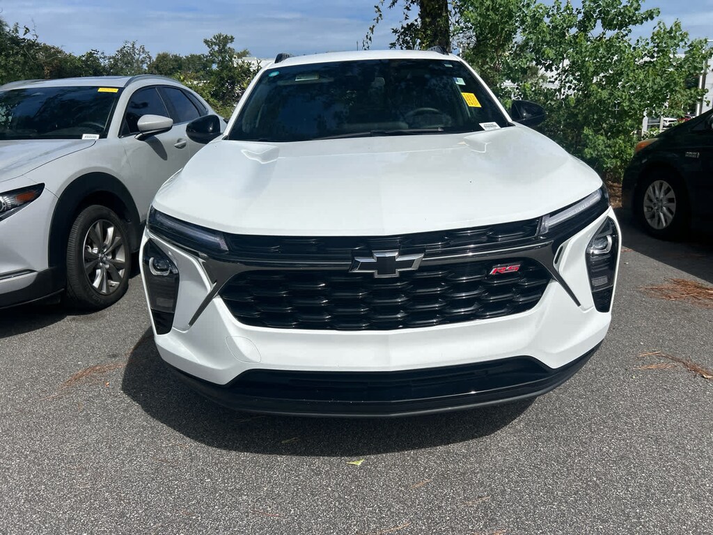 Used 2025 Chevrolet Trax 2RS SUV