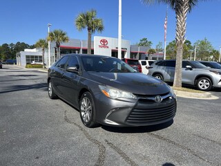 2017 Toyota Camry XLE Sedan