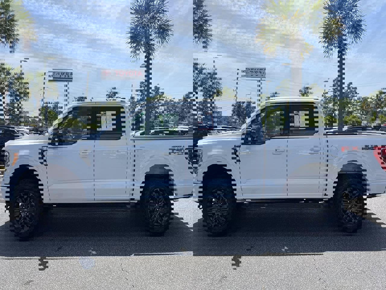 2022 Ford F-150 XLT photo 6