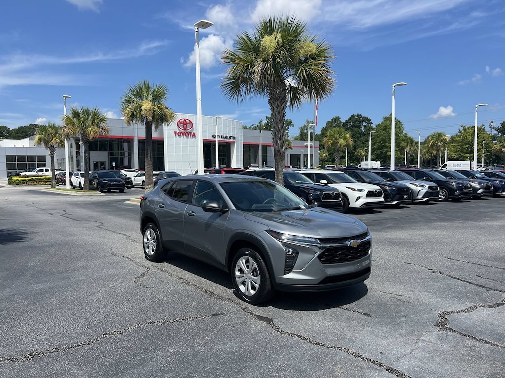 Used 2025 Chevrolet Trax LS SUV