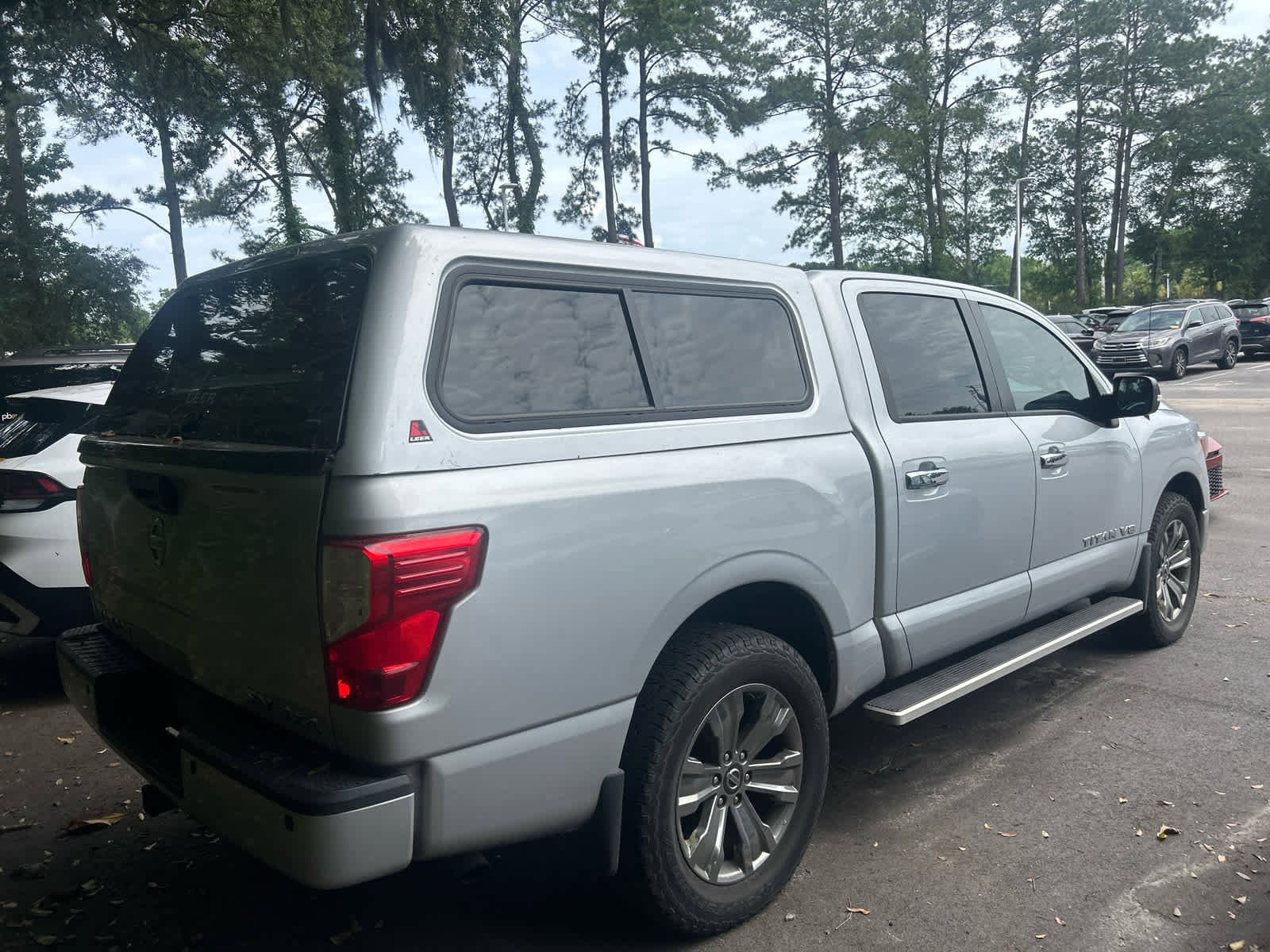 Nissan Titan SV
