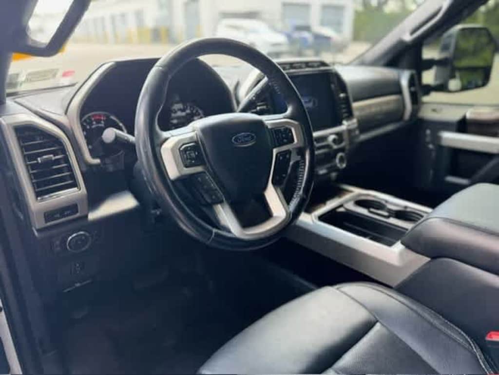 Used 2022 Ford Super Duty F-250 SRW LARIAT Pickup