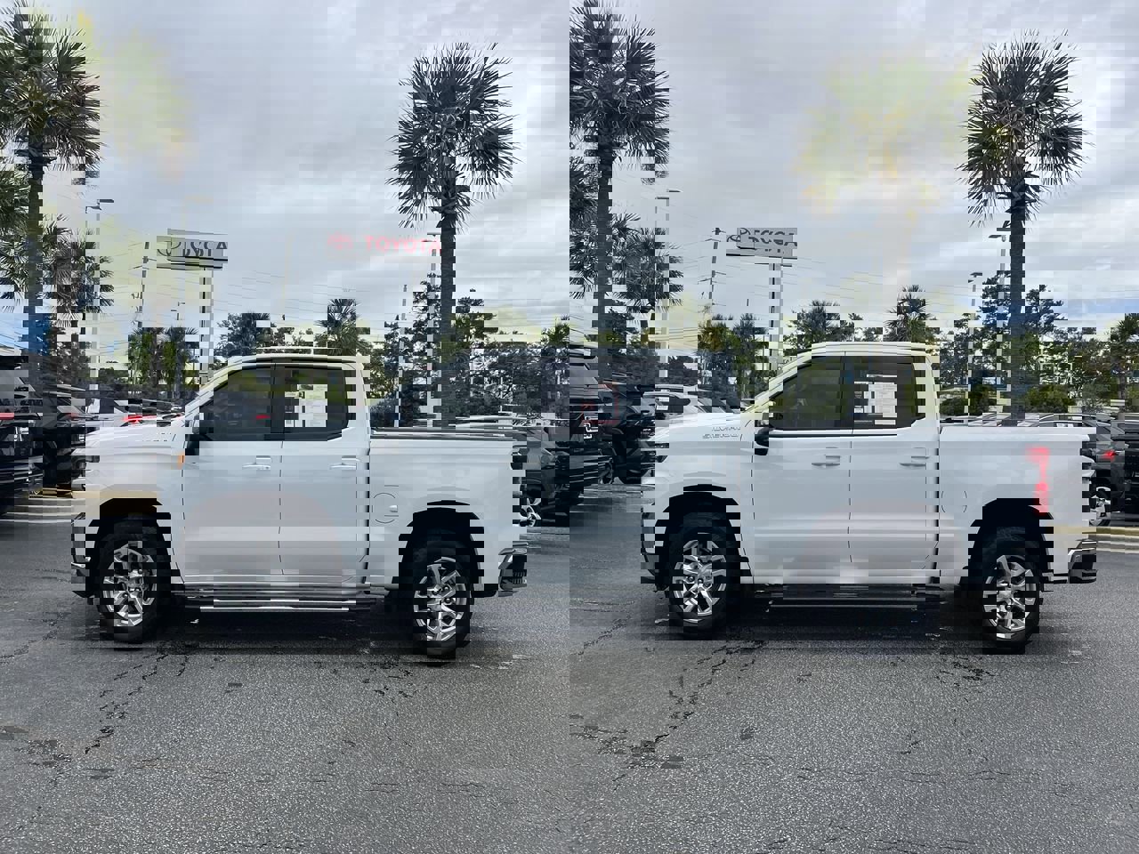 2022 Chevrolet Silverado 1500 LTD LT photo 6