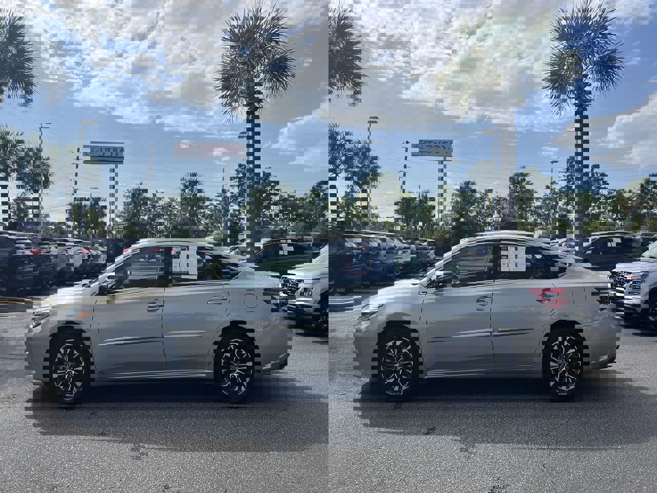 2017 Toyota Avalon XLE Premium photo 6