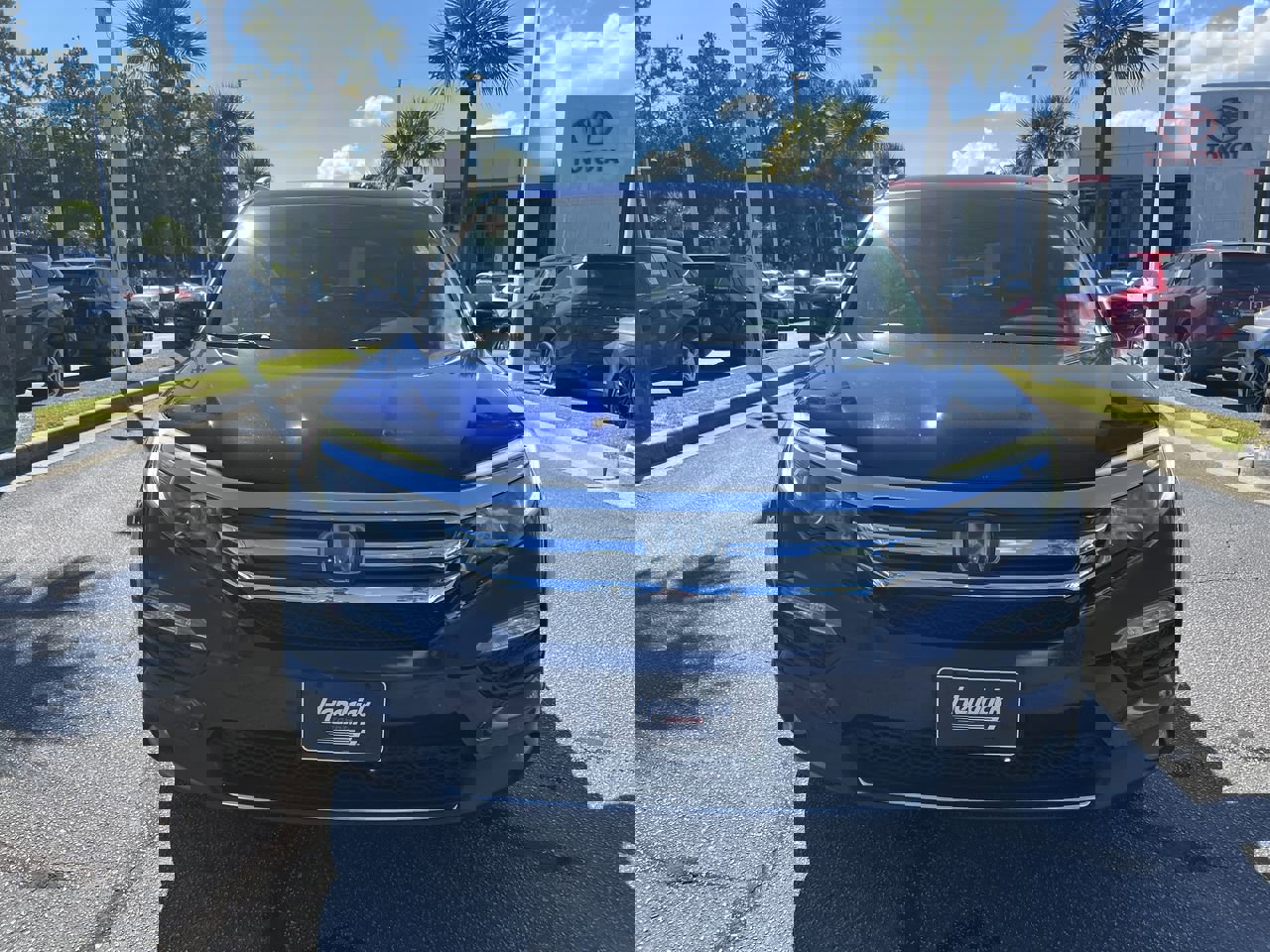 2018 Honda Pilot Touring photo 2