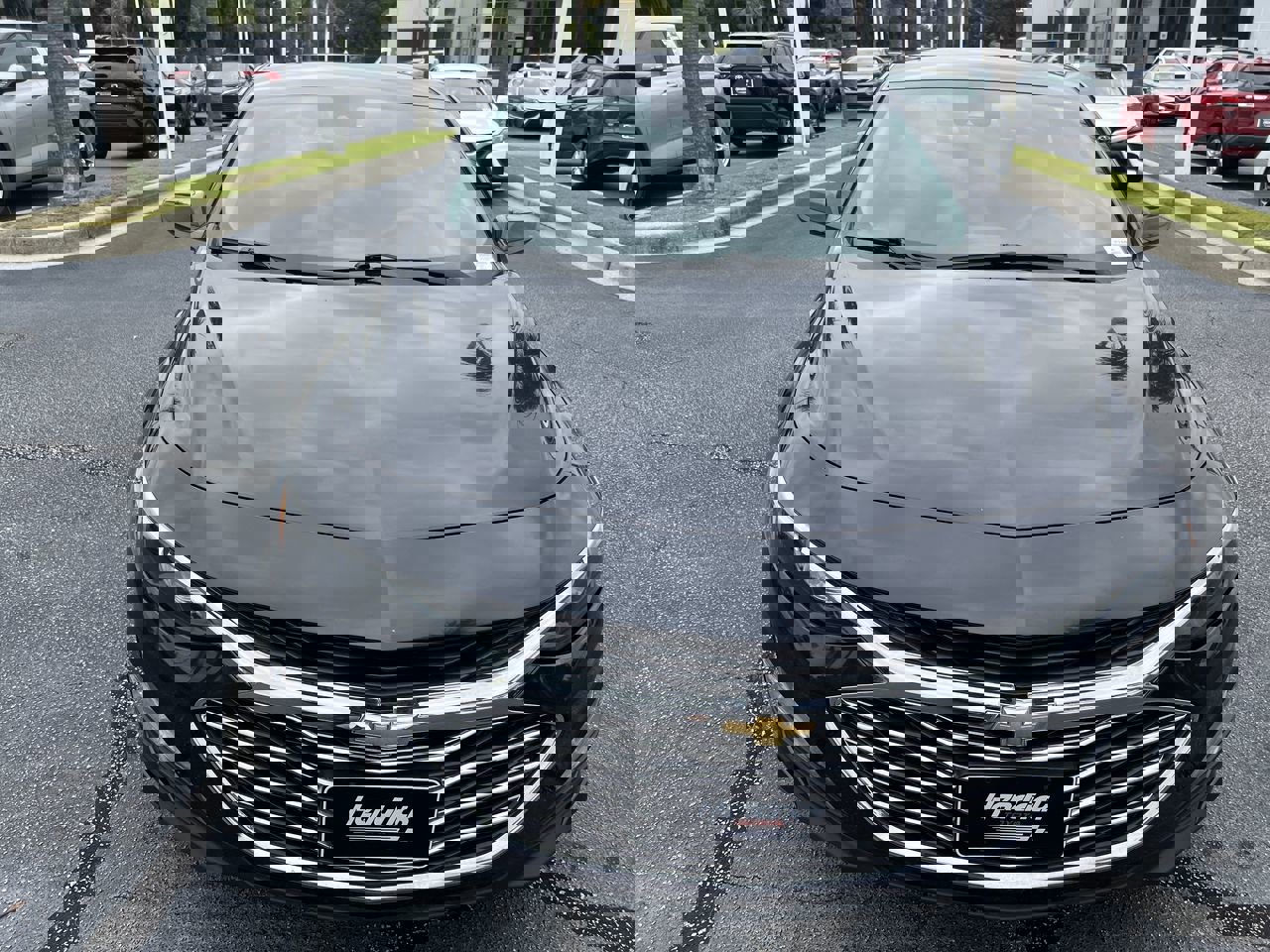 2023 Chevrolet Malibu 1LT photo 2