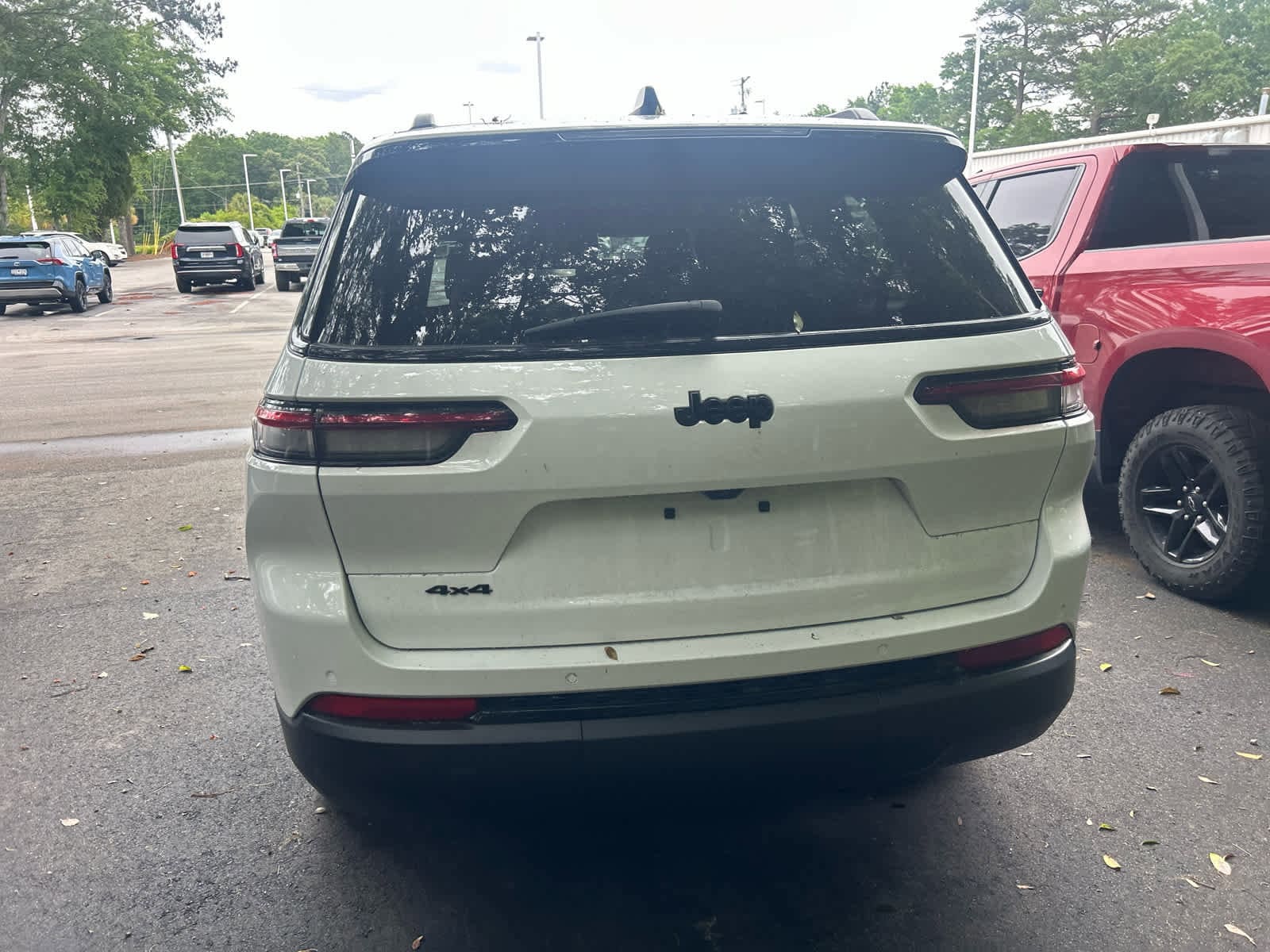 2023 Jeep Grand Cherokee L Altitude photo 3