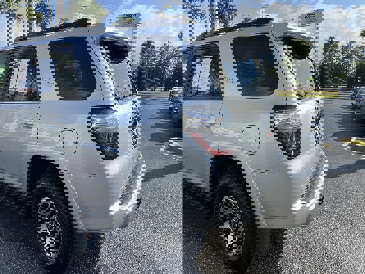 2024 Toyota 4Runner TRD Off Road photo 3