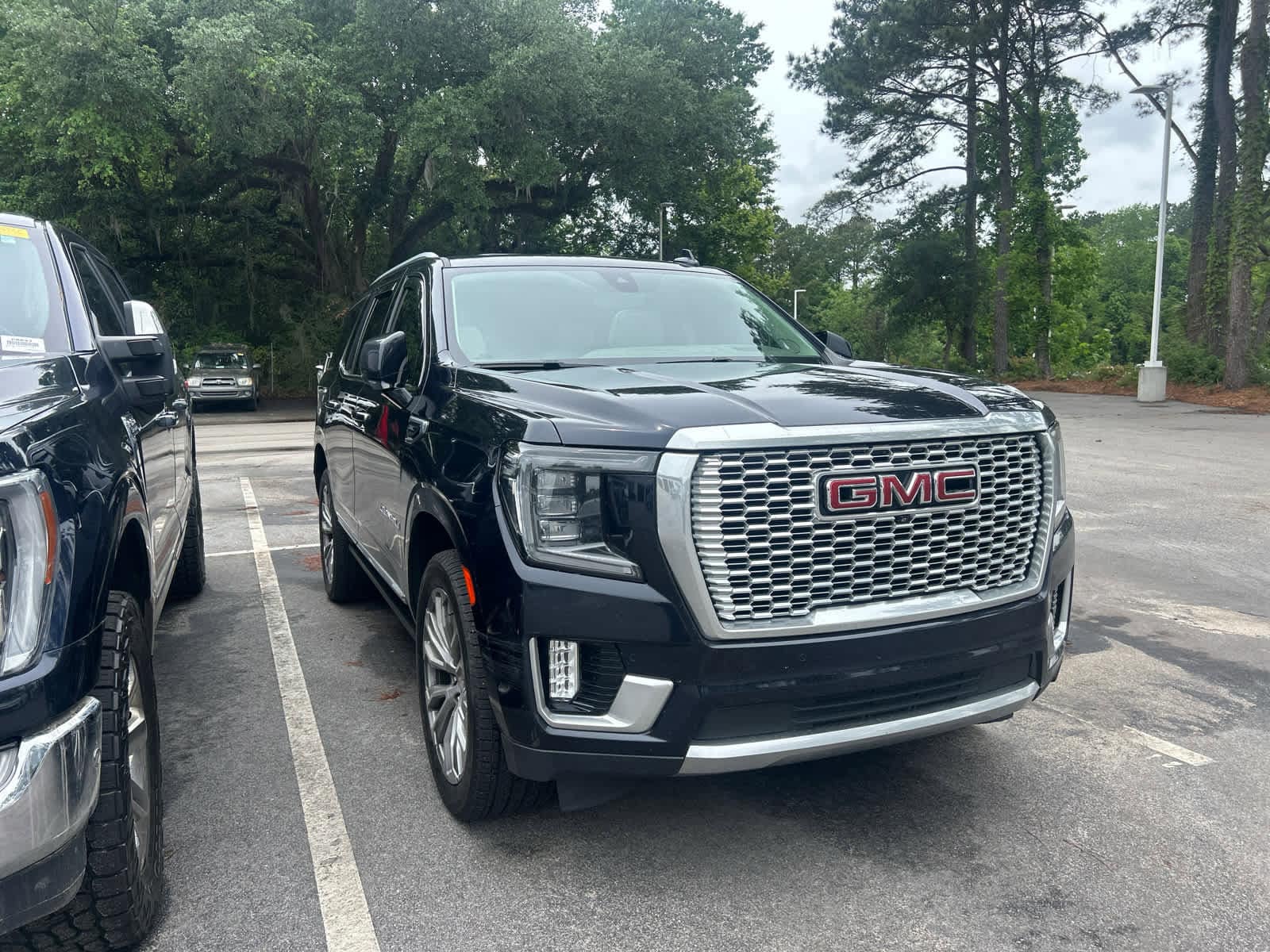2021 GMC Yukon Denali photo 5
