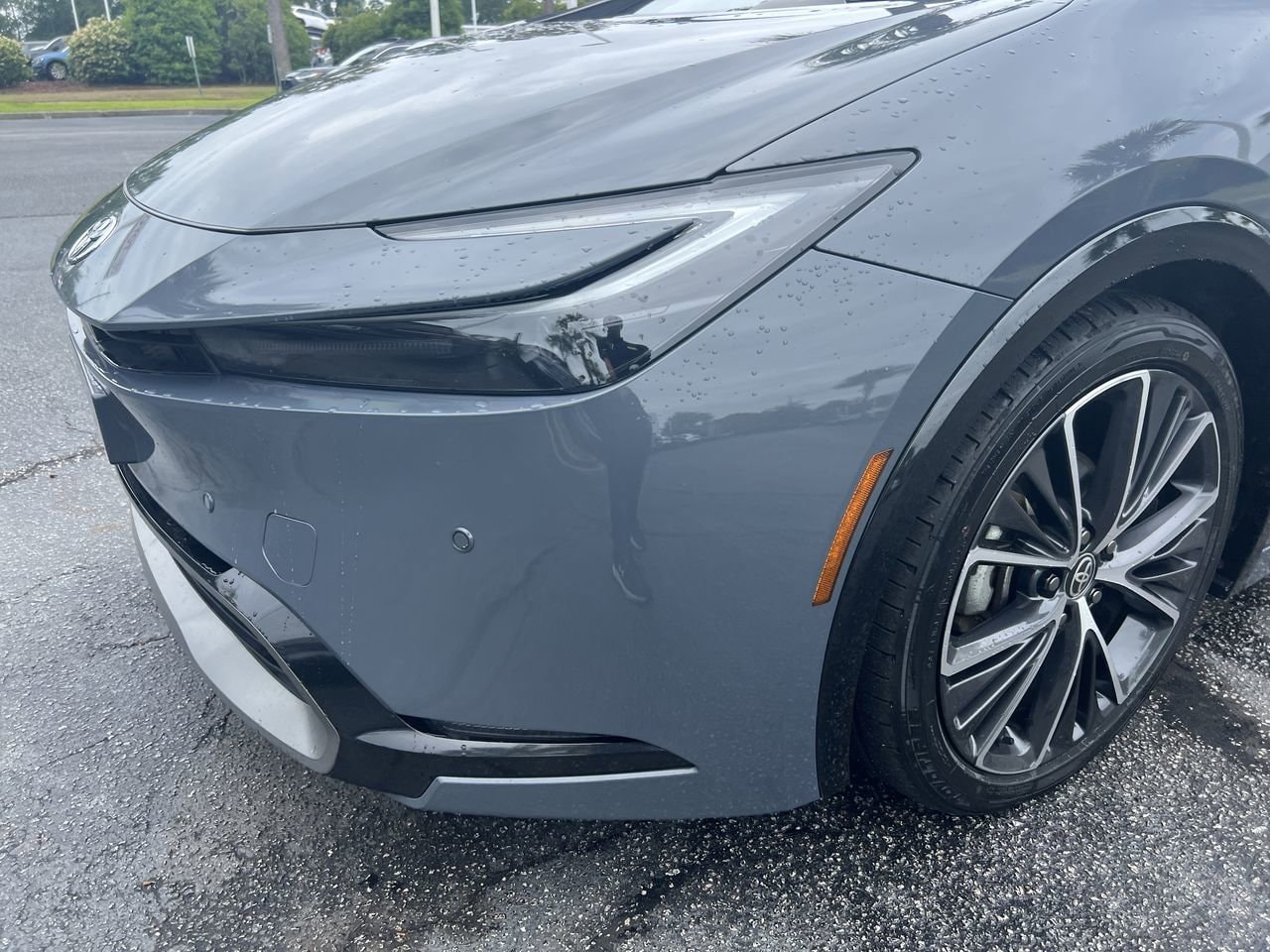 2024 Toyota Prius XLE photo 4