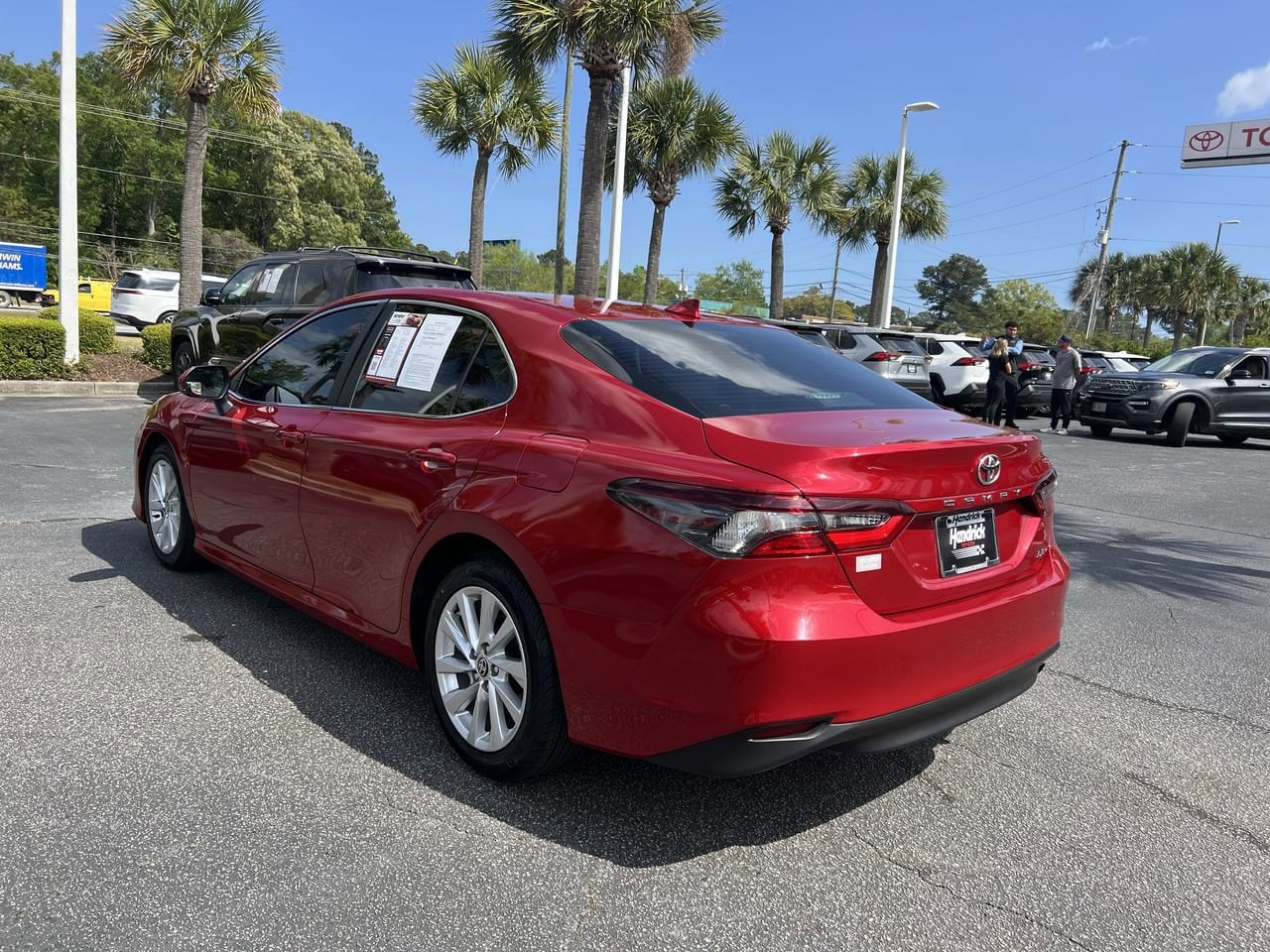 2023 Toyota Camry LE photo 3