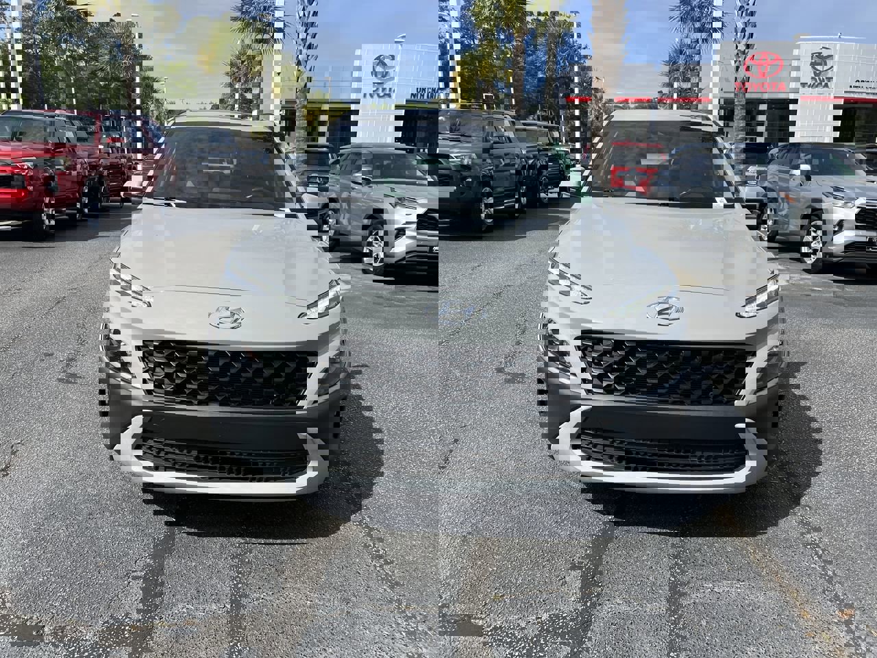 2023 Hyundai Kona SEL photo 2