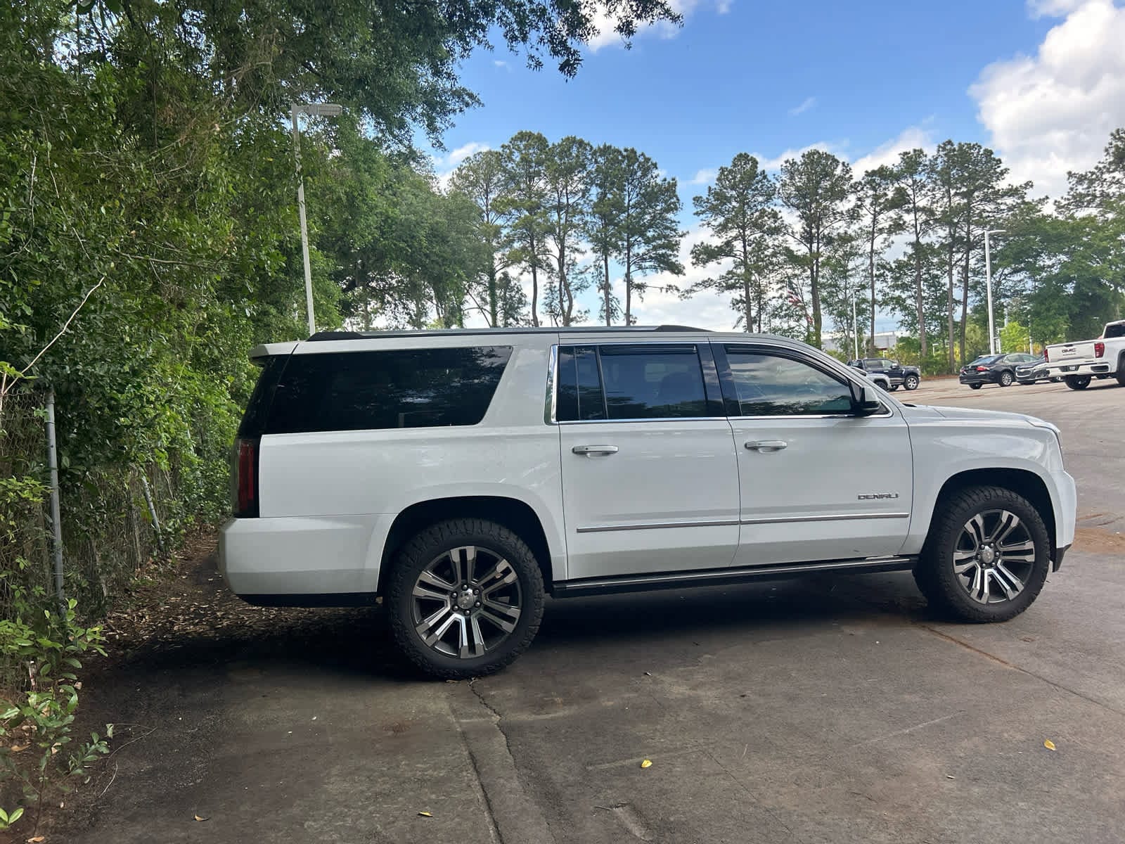 2019 GMC Yukon XL Denali photo 5
