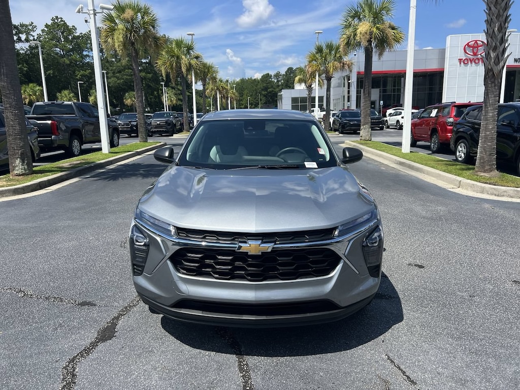 Used 2025 Chevrolet Trax LS SUV