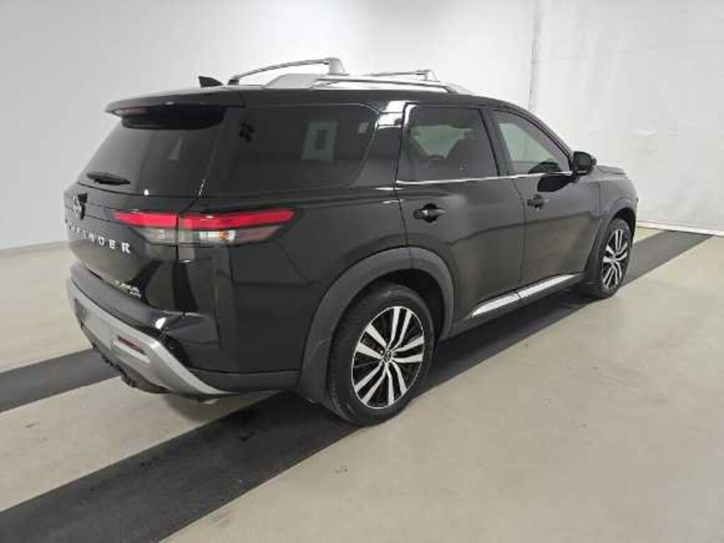 Used 2024 Nissan Pathfinder Platinum SUV