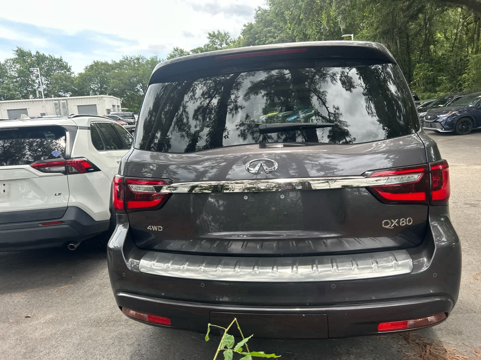 INFINITI QX80 PREMIUM SELECT