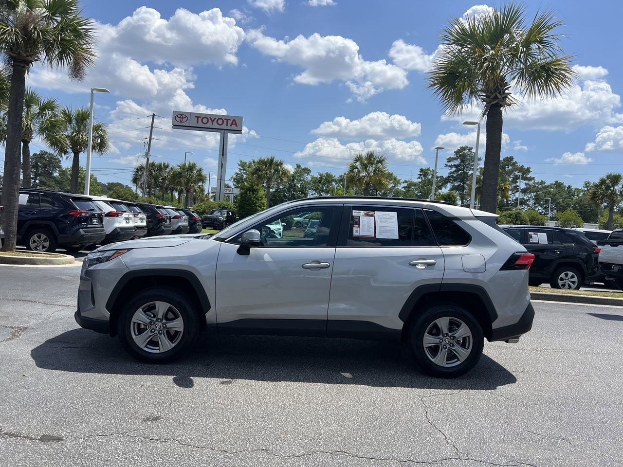 2024 Toyota RAV4 XLE photo 6