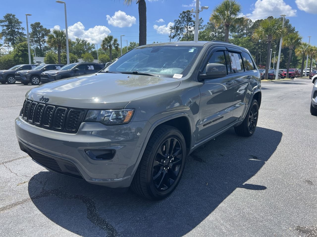 2021 Jeep Grand Cherokee Laredo X photo 4