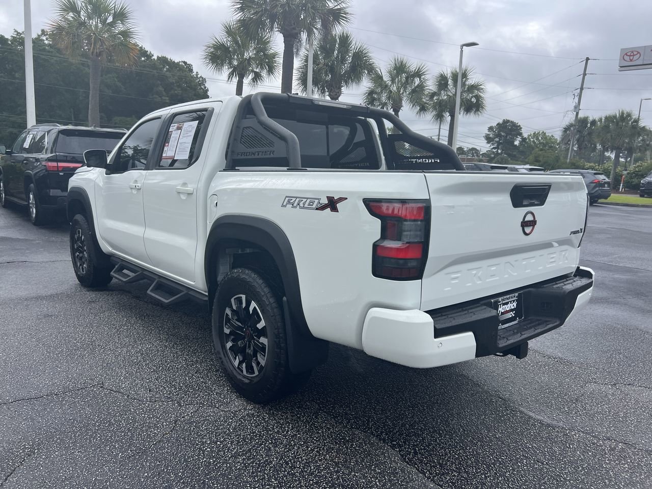 2023 Nissan Frontier PRO-X photo 6
