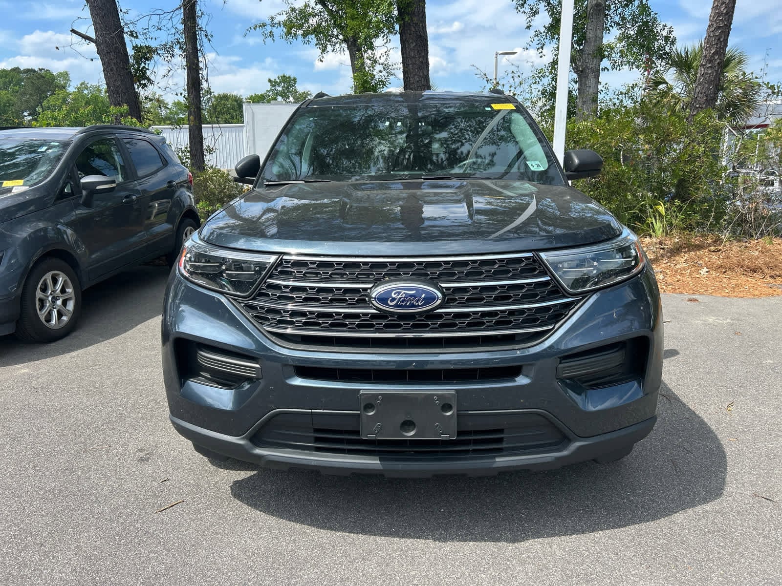 2023 Ford Explorer XLT photo 2