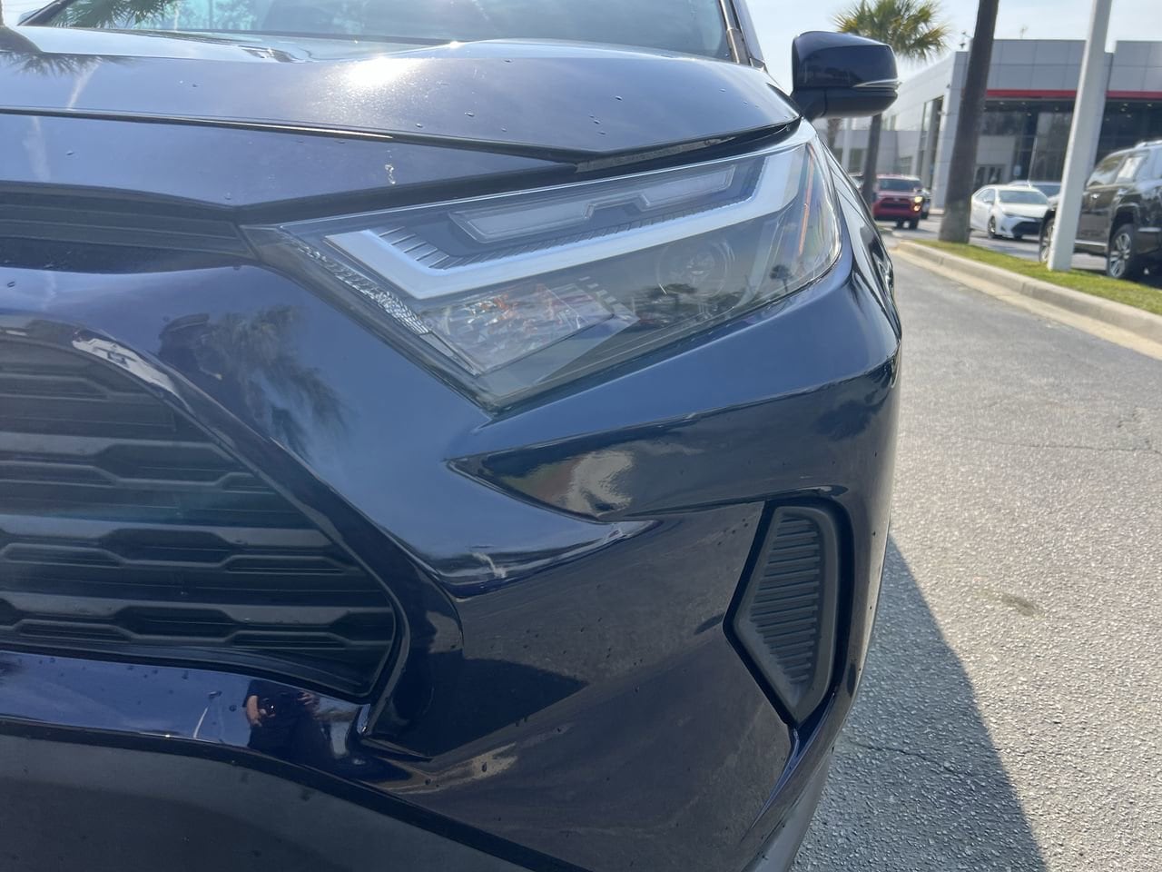 2022 Toyota RAV4 XLE photo 5