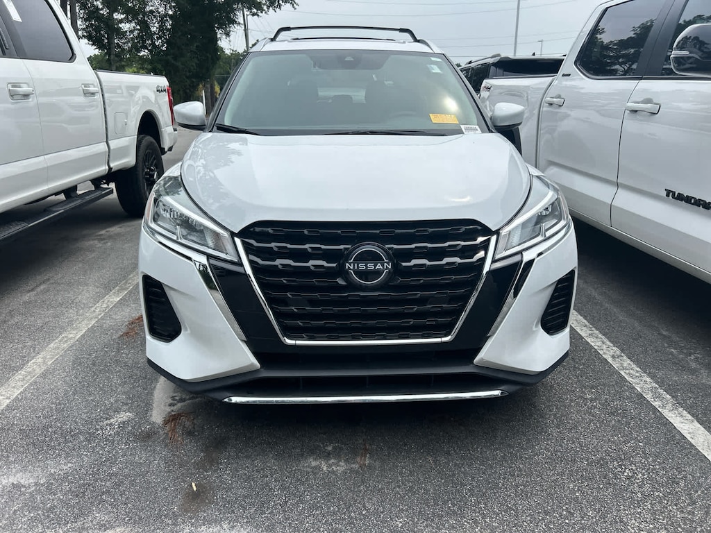 Used 2024 Nissan Kicks SV SUV