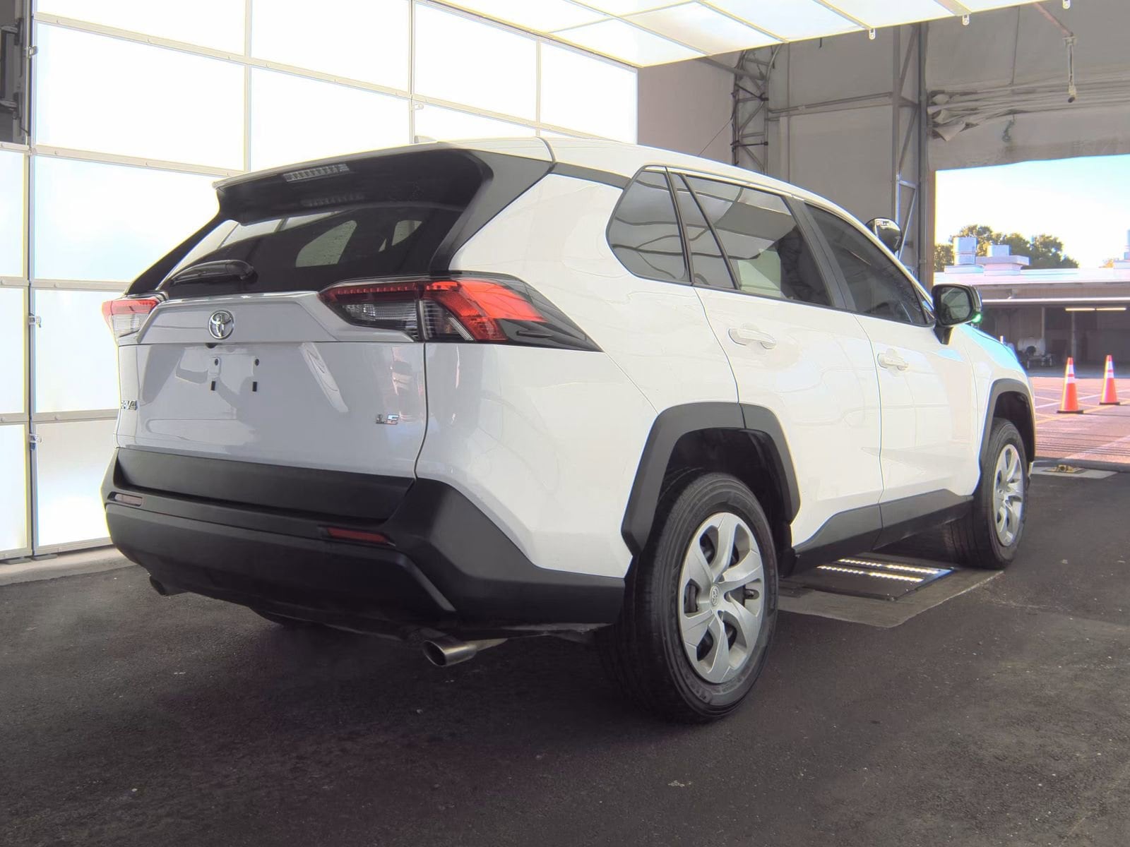 2024 Toyota RAV4 LE photo 6