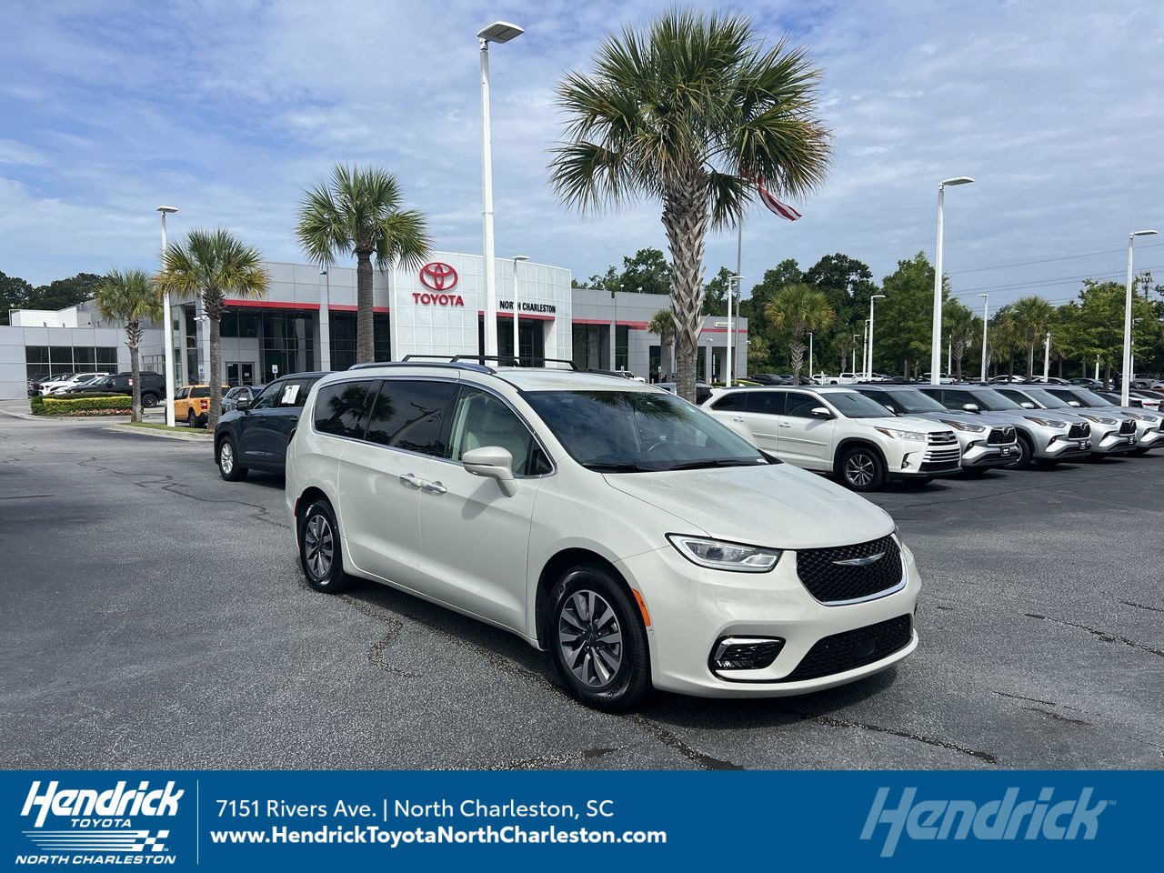 バルサ50 W キャノンボール　ホワイトコーチ Used 2021 Chrysler Pacifica For Sale in North Charleston, SC VIN