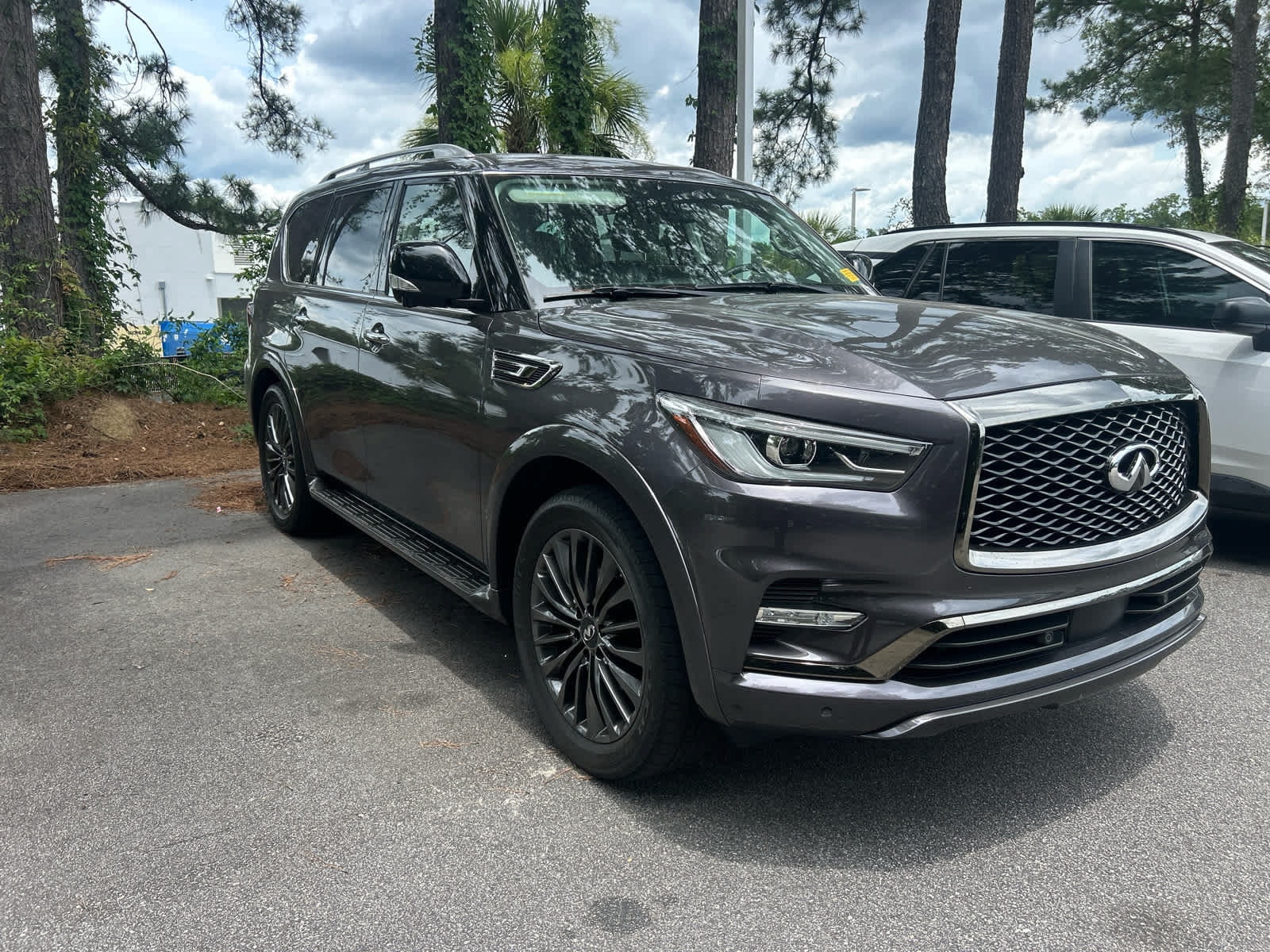 INFINITI QX80 PREMIUM SELECT