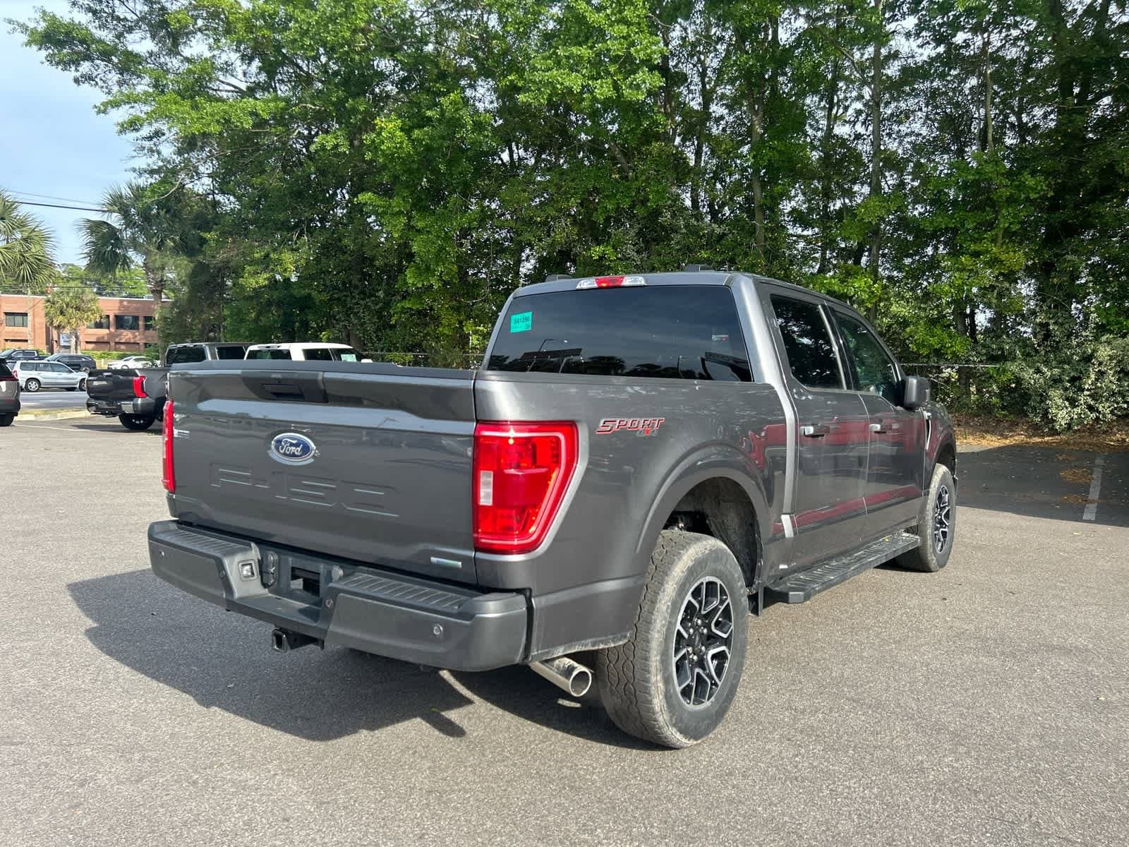 2023 Ford F-150 XLT photo 4
