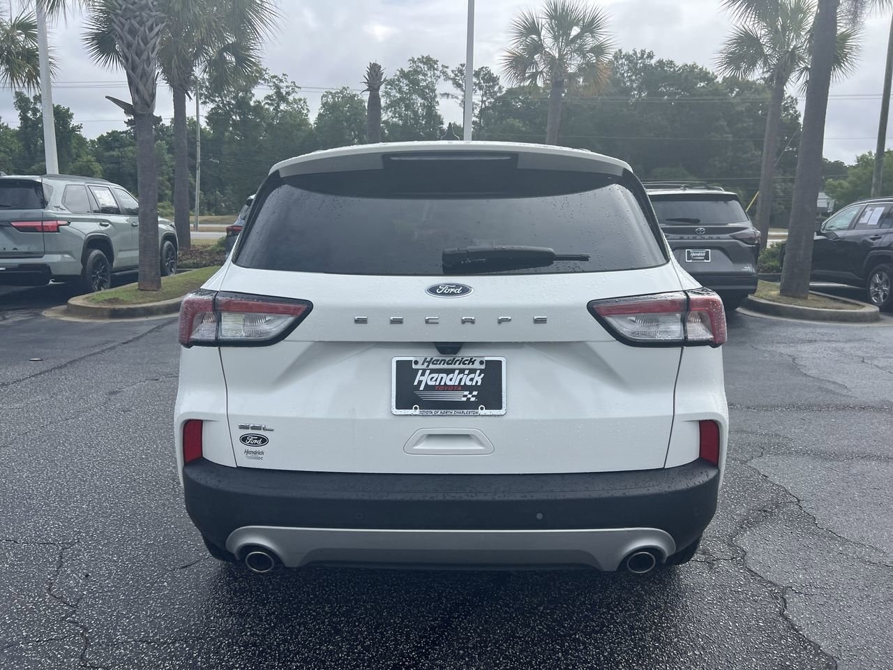 2022 Ford Escape SEL photo 3