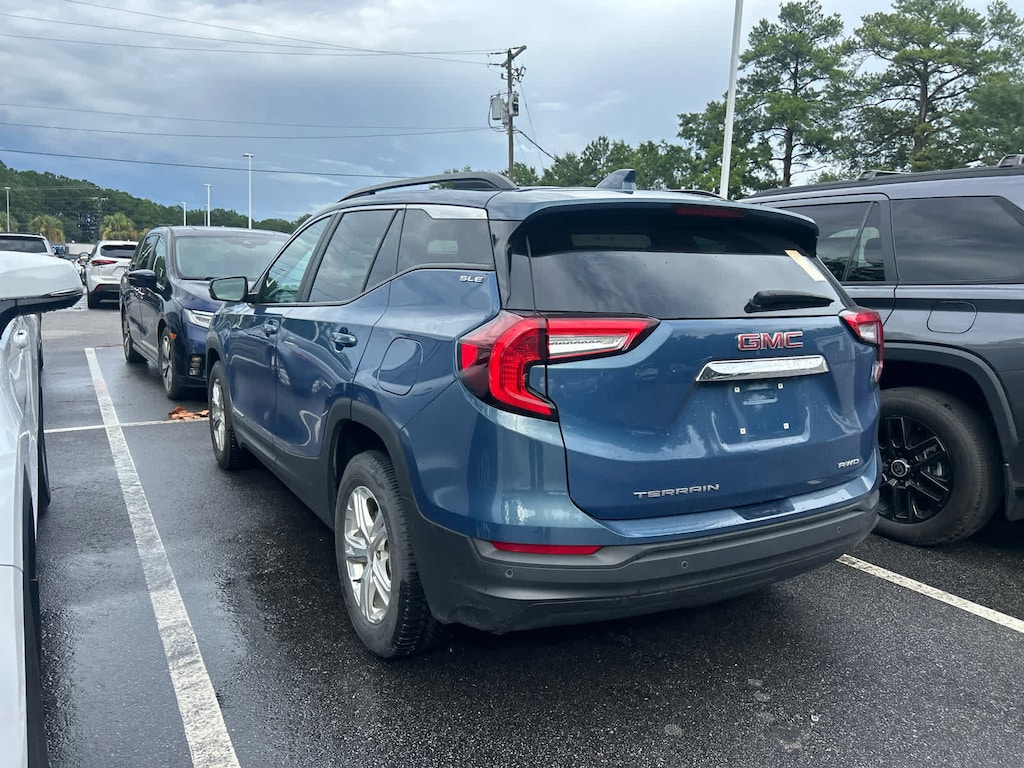 Used 2024 GMC Terrain SLE SUV