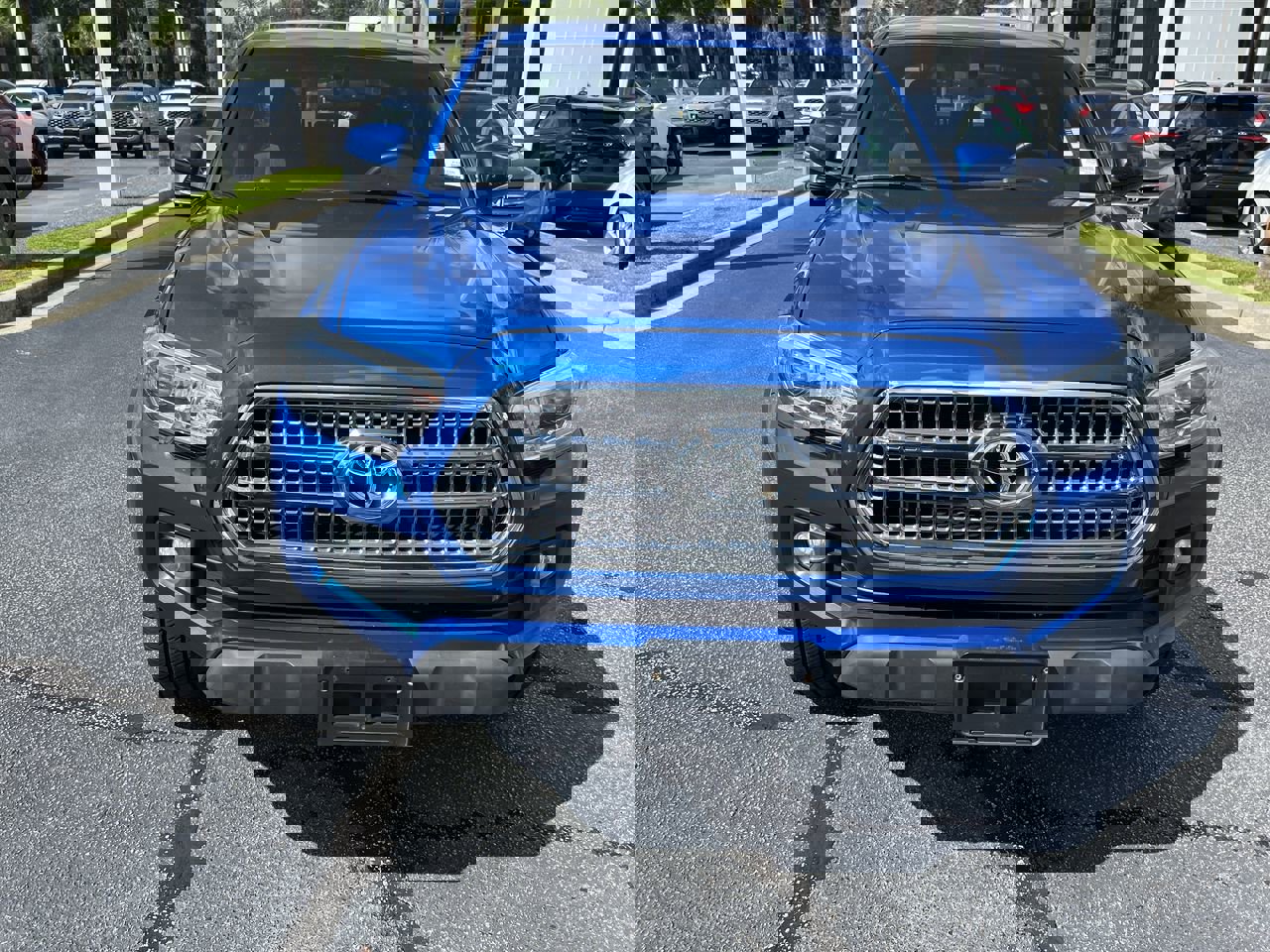 2017 Toyota Tacoma TRD photo 2