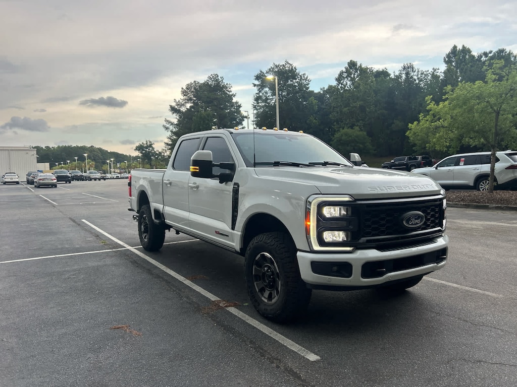Used 2023 Ford Super Duty F-350 SRW LARIAT Pickup