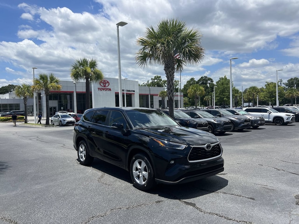 Certified 2025 Toyota Highlander LE SUV