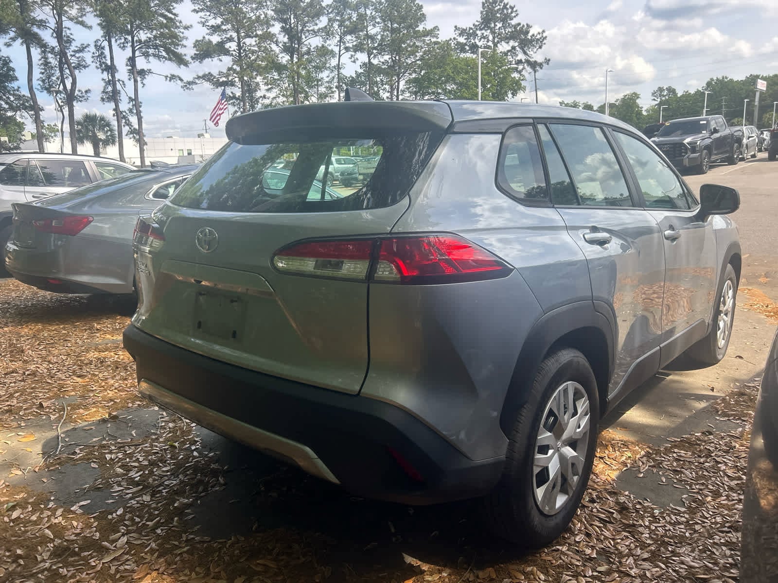 2022 Toyota Corolla Cross L photo 5