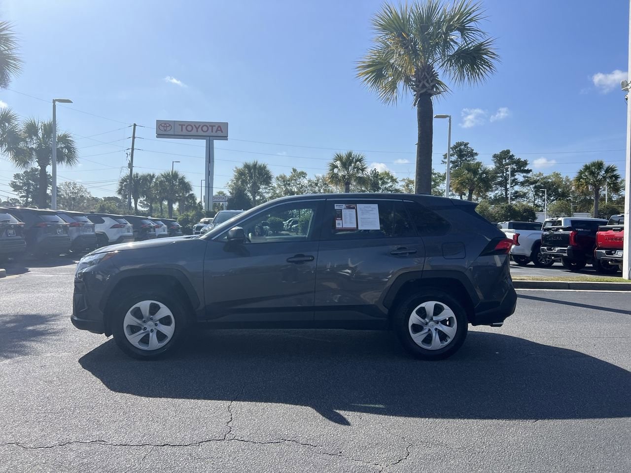 2024 Toyota RAV4 LE photo 6