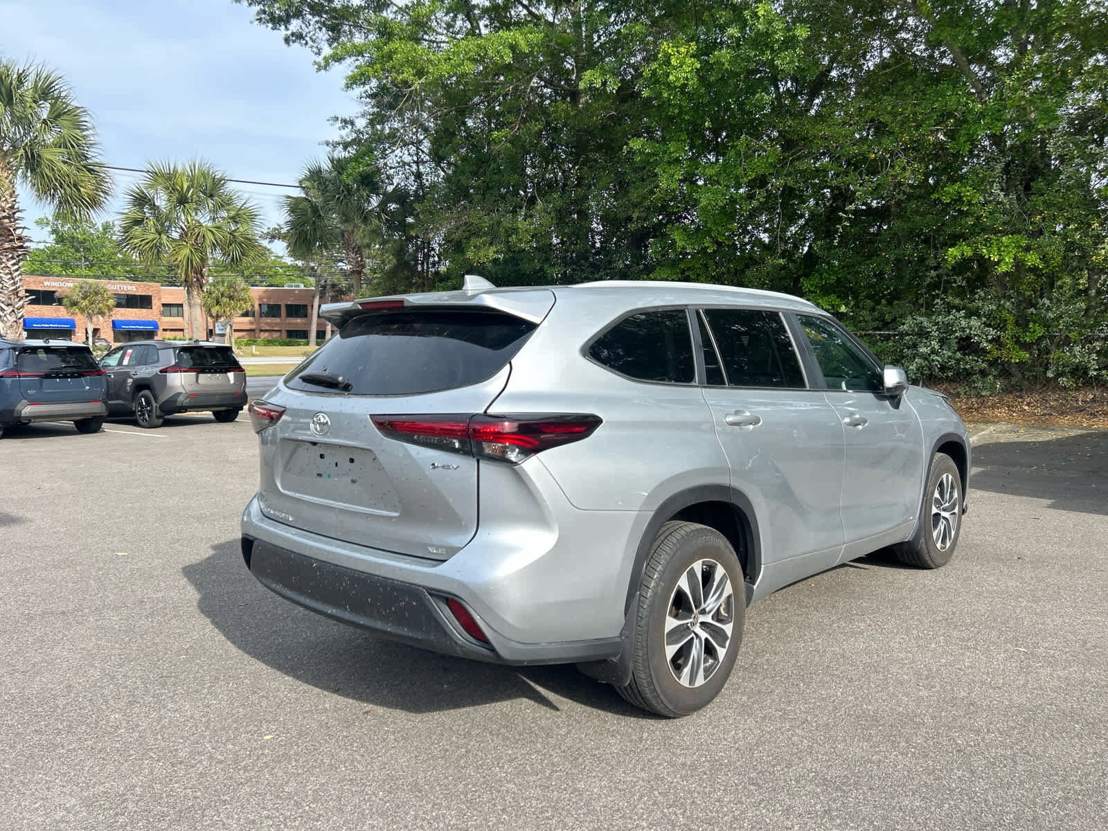 2025 Toyota Highlander Hybrid XLE photo 5